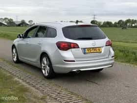 Opel Astra (2012) thumbnail 11