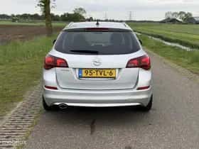 Opel Astra (2012) thumbnail 12
