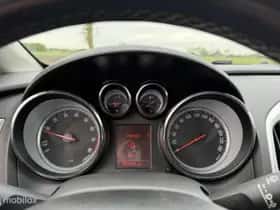 Opel Astra (2012) thumbnail 18