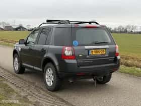 Land Rover Freelander (2009) thumbnail 12