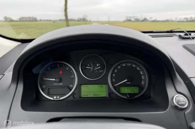 Land Rover Freelander (2009) thumbnail 17