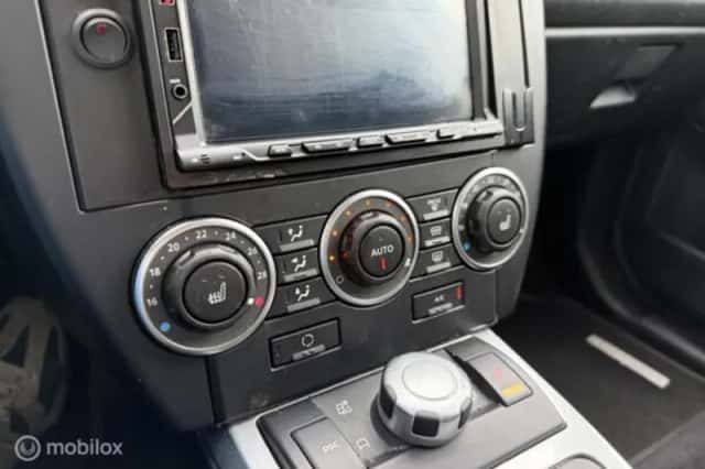 Land Rover Freelander (2009) thumbnail 19