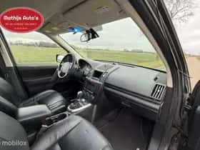 Land Rover Freelander (2009) thumbnail 4