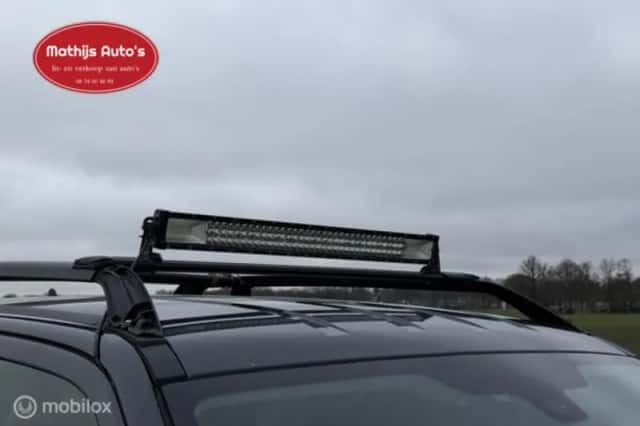 Land Rover Freelander (2009) thumbnail 7