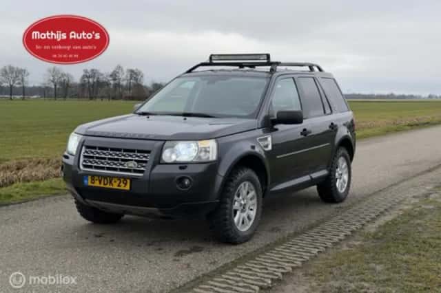 Land Rover Freelander (2009) thumbnail 9