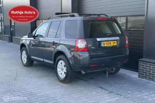 Land Rover Freelander (2009) thumbnail 4