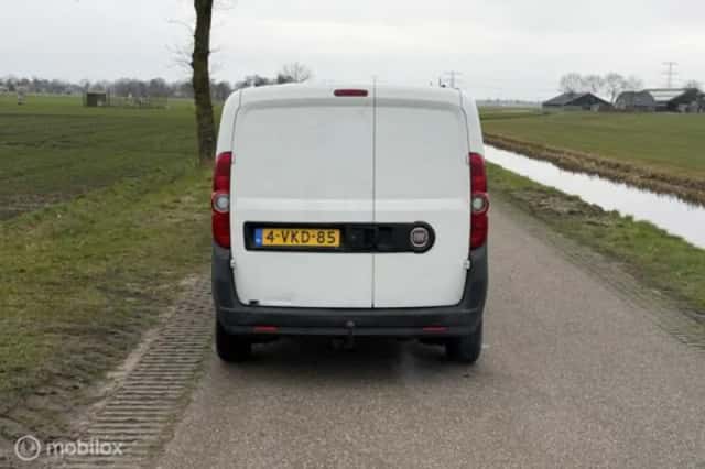Fiat Doblò (2010) thumbnail 11