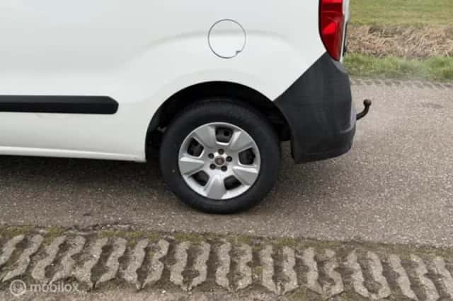 Fiat Doblò (2010) thumbnail 13