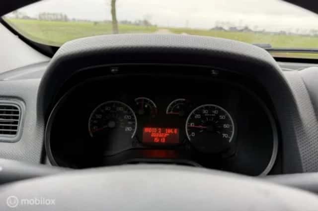 Fiat Doblò (2010) thumbnail 19