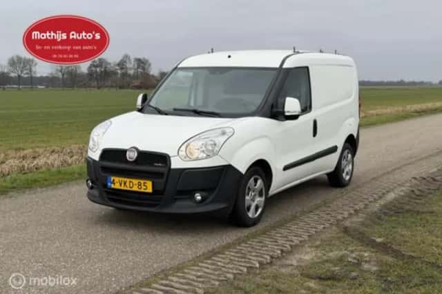 Fiat Doblò (2010) thumbnail 3