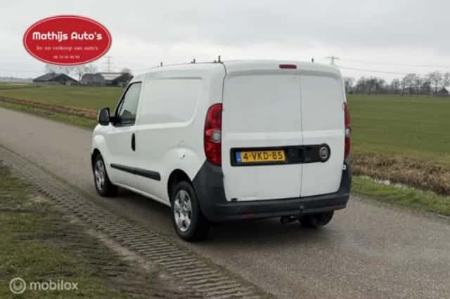 Fiat Doblò (2010) thumbnail 10