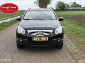 Nissan Qashqai (2009) thumbnail 2