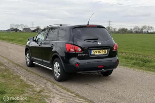 Nissan Qashqai (2009) thumbnail 11