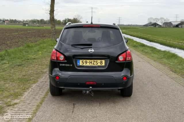 Nissan Qashqai (2009) thumbnail 12