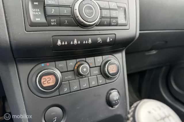 Nissan Qashqai (2009) thumbnail 20
