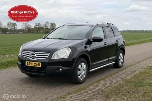 Nissan Qashqai (2009) thumbnail 3