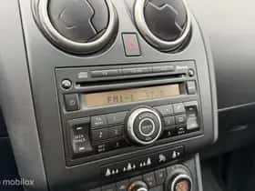 Nissan Qashqai (2009) thumbnail 21