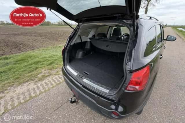 Nissan Qashqai (2009) thumbnail 8
