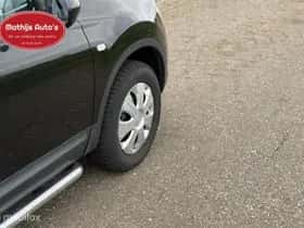Nissan Qashqai (2009) thumbnail 9