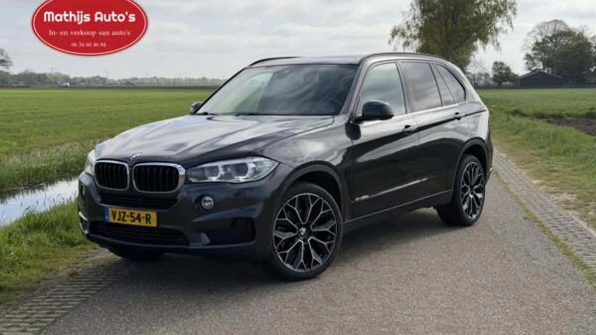 BMW X5 (2021) — foto 1