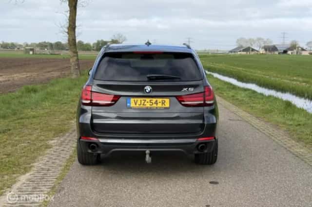BMW X5 (2021) thumbnail 13