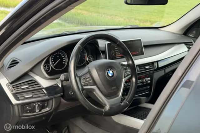 BMW X5 (2021) thumbnail 14