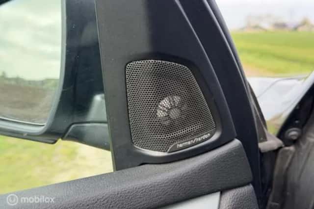 BMW X5 (2021) thumbnail 16