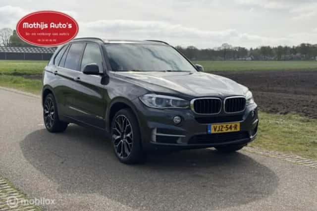 BMW X5 (2021) thumbnail 3