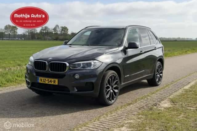 BMW X5 (2021) thumbnail 4