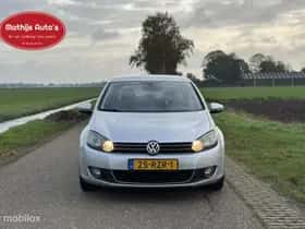 Volkswagen Golf (2011) thumbnail 2