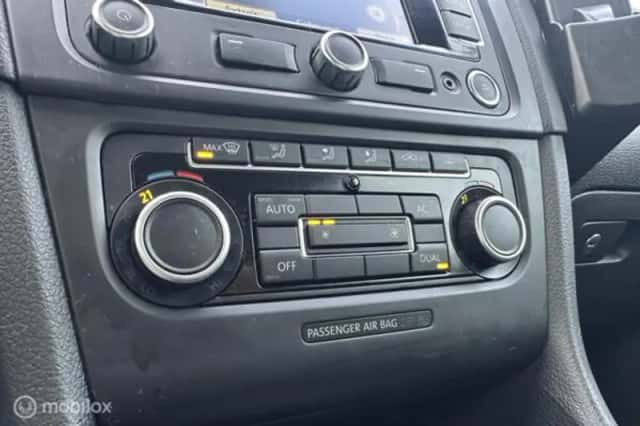 Volkswagen Golf (2011) thumbnail 14