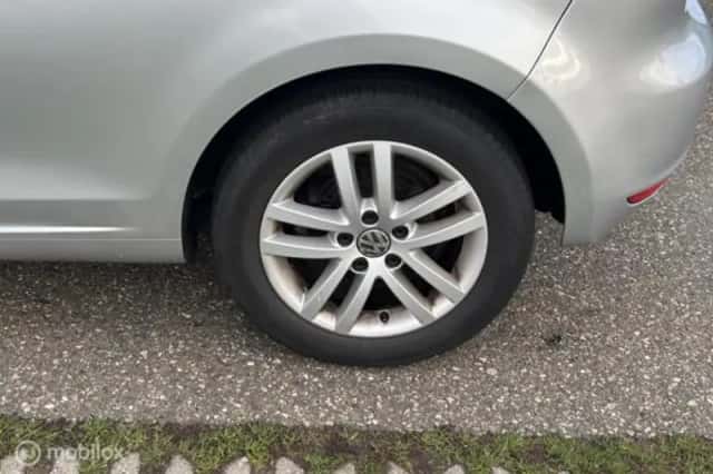 Volkswagen Golf (2011) thumbnail 16