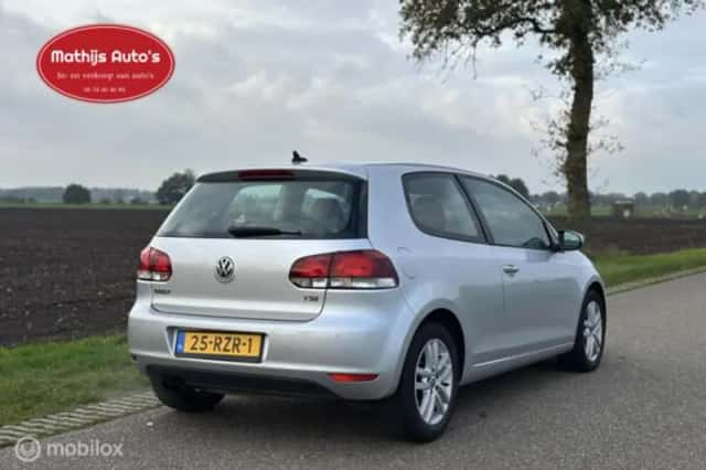 Volkswagen Golf (2011) thumbnail 6