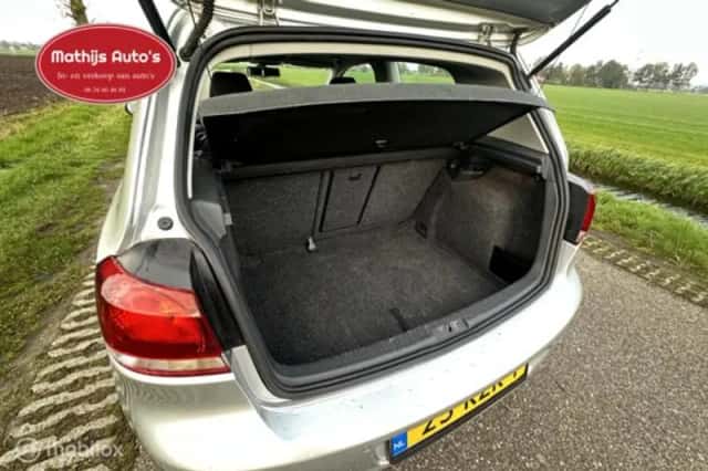 Volkswagen Golf (2011) thumbnail 9