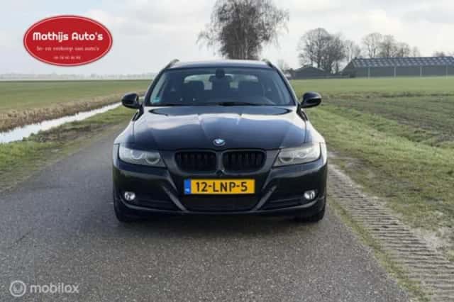 BMW 3-Serie (2010) thumbnail 2