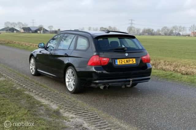 BMW 3-Serie (2010) thumbnail 11