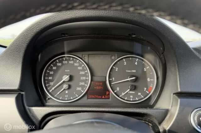 BMW 3-Serie (2010) thumbnail 18