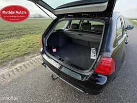 BMW 3-Serie (2010) thumbnail 8