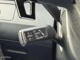 Volkswagen Passat (2014) thumbnail 17