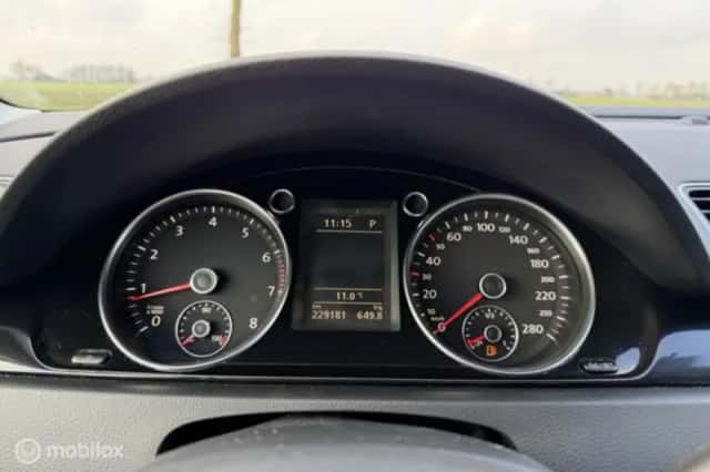 Volkswagen Passat (2014) thumbnail 19