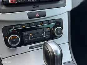 Volkswagen Passat (2014) thumbnail 21