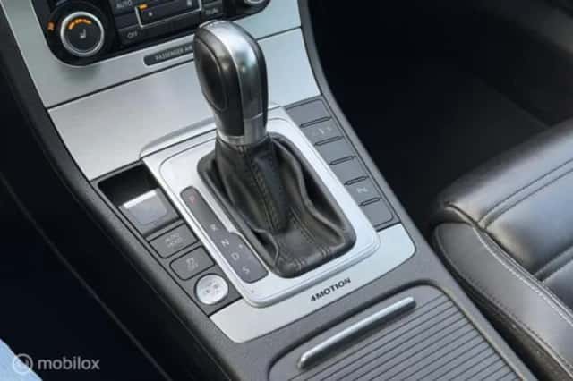 Volkswagen Passat (2014) thumbnail 22