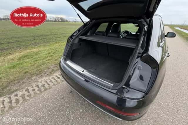 Audi Q3 (2014) thumbnail 8