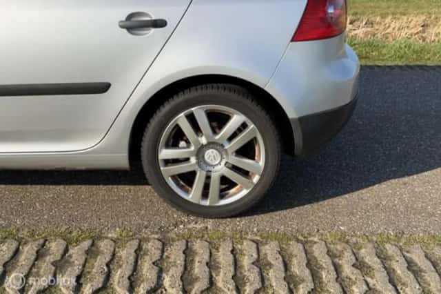 Volkswagen Golf (2005) thumbnail 12