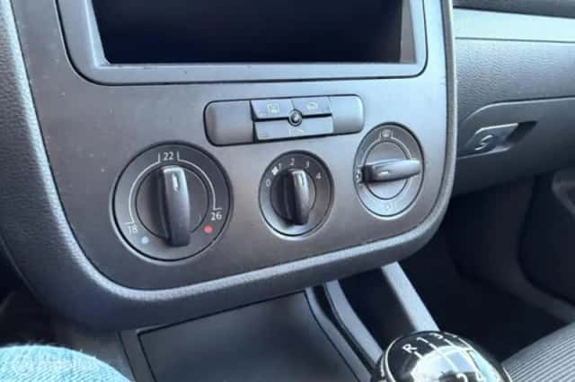 Volkswagen Golf (2005) thumbnail 17