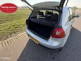 Volkswagen Golf (2005) thumbnail 10