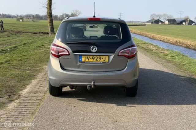 Opel Meriva (2016) thumbnail 11