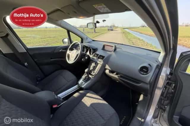 Opel Meriva (2016) thumbnail 10