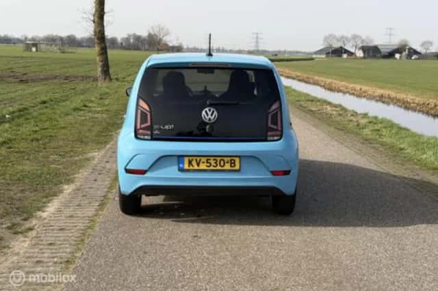 Volkswagen E-Up! (2016) thumbnail 12
