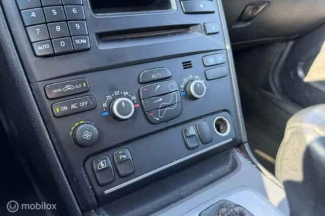 Volvo XC90 (2007) thumbnail 24